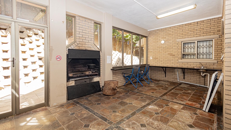 7 Bedroom Property for Sale in Plattekloof Western Cape